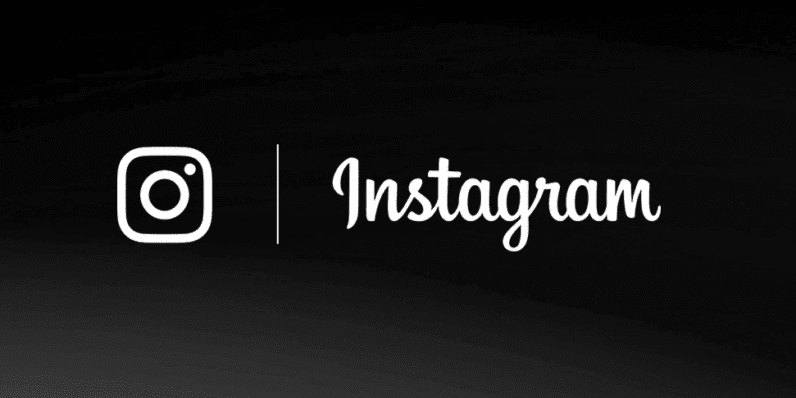 logo dan tulisan instagram dengan background hitam
